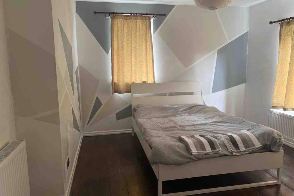 Lovely Cottage In The Heart Of Shirley- Croydon Ngoại thất bức ảnh