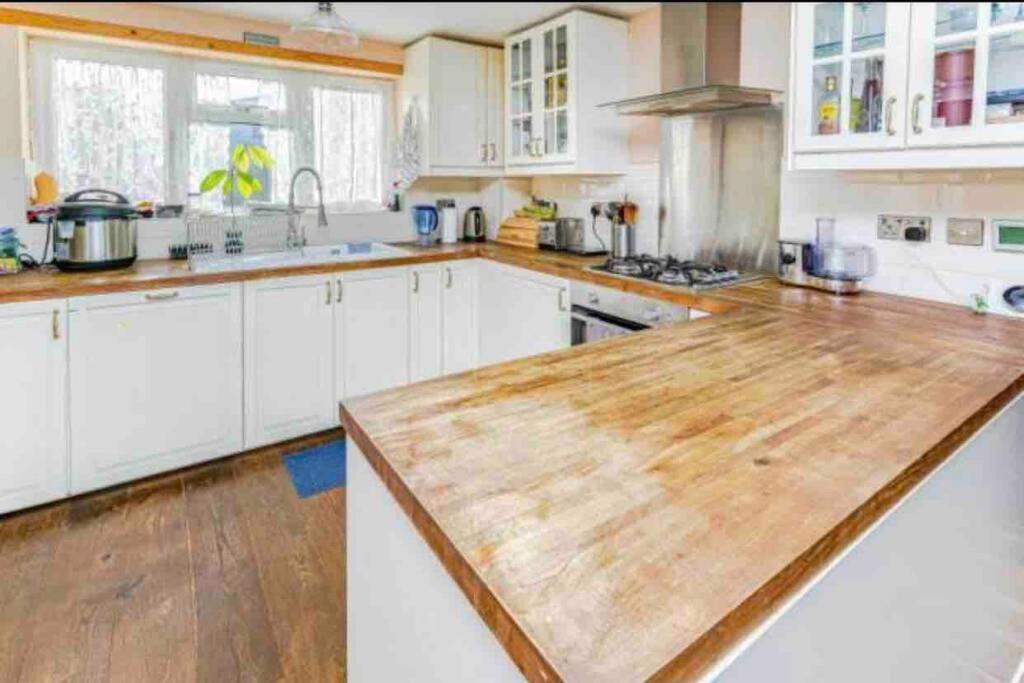 Lovely Cottage In The Heart Of Shirley- Croydon Ngoại thất bức ảnh