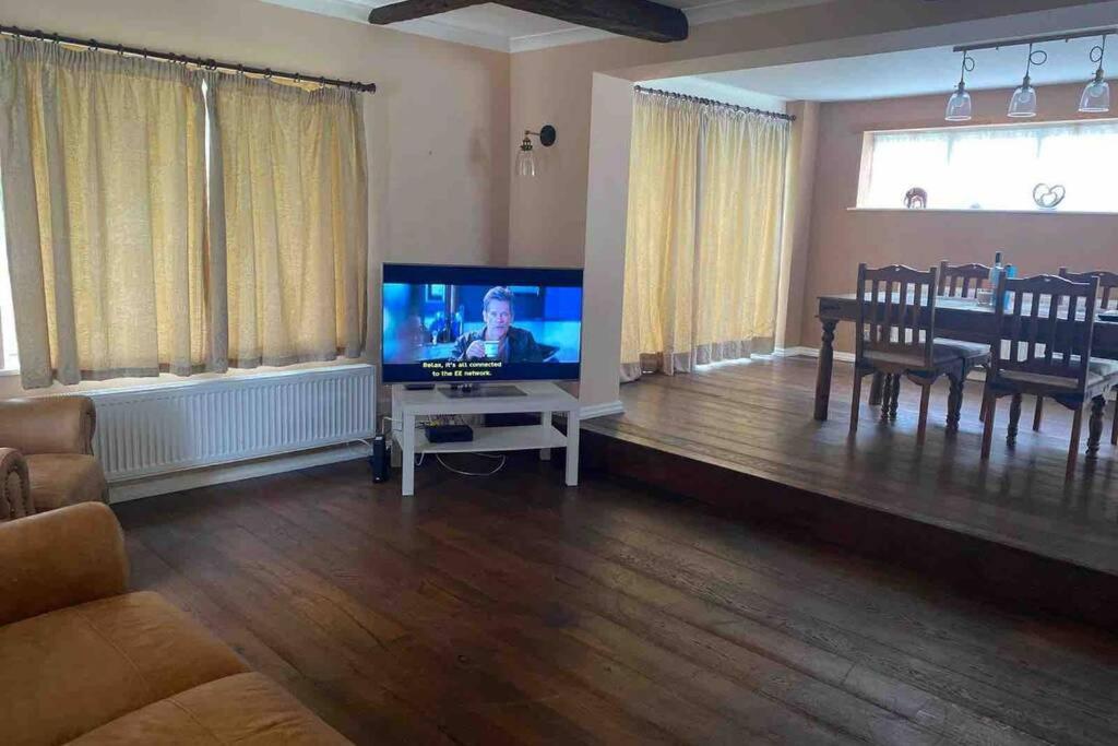 Lovely Cottage In The Heart Of Shirley- Croydon Ngoại thất bức ảnh